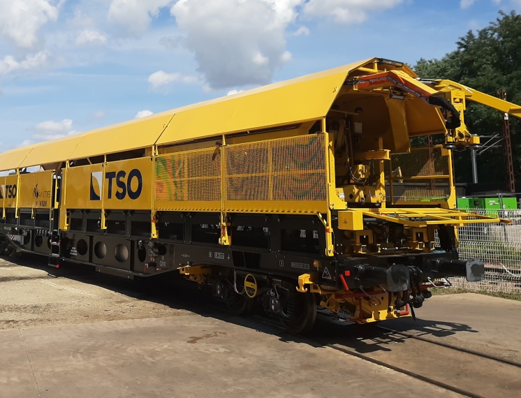 Autorisation relative au wagon spécial destiné au déchargement de rails